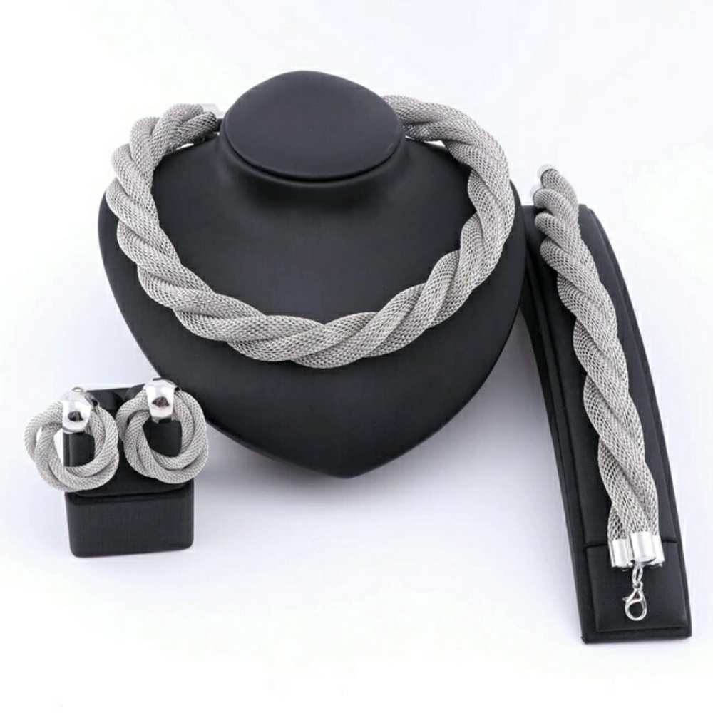Silver twisted jewelry set